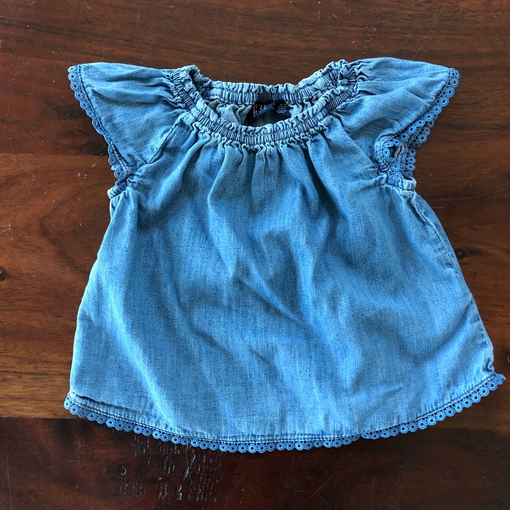 Gap Chambray top